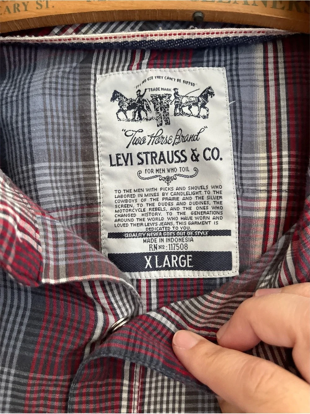 Levi’s Plaid Western Style Pearl Snap Button Down Men’s Size XL